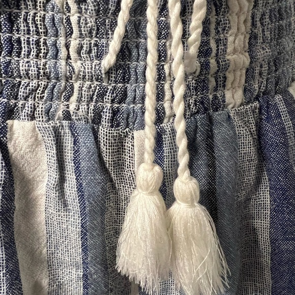 Briggs Women's Linen Blend Pull-On Shorts Medium Blue Stripe Wide Waist Band NWT - Picture 3 of 12